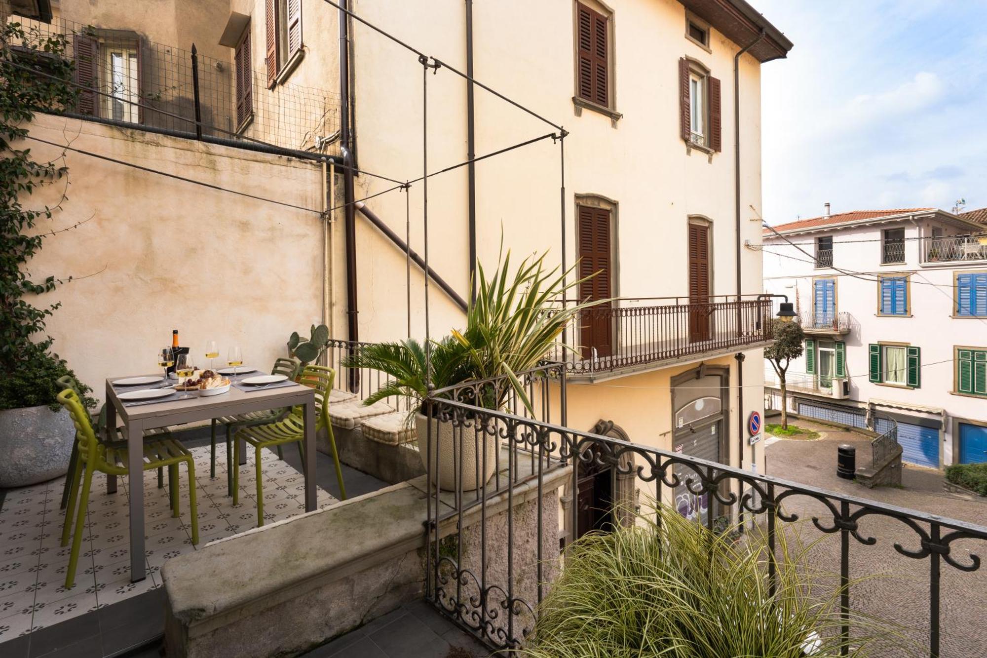 La Casa Sulla Terrazza Daire Sarnico Dış mekan fotoğraf